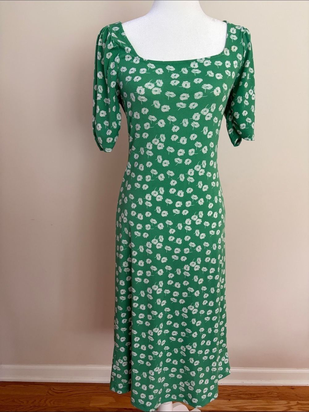 All in Favor Green Floral Square-Neck Midi Dress with Puff Sleeves - Picture 3 of 4